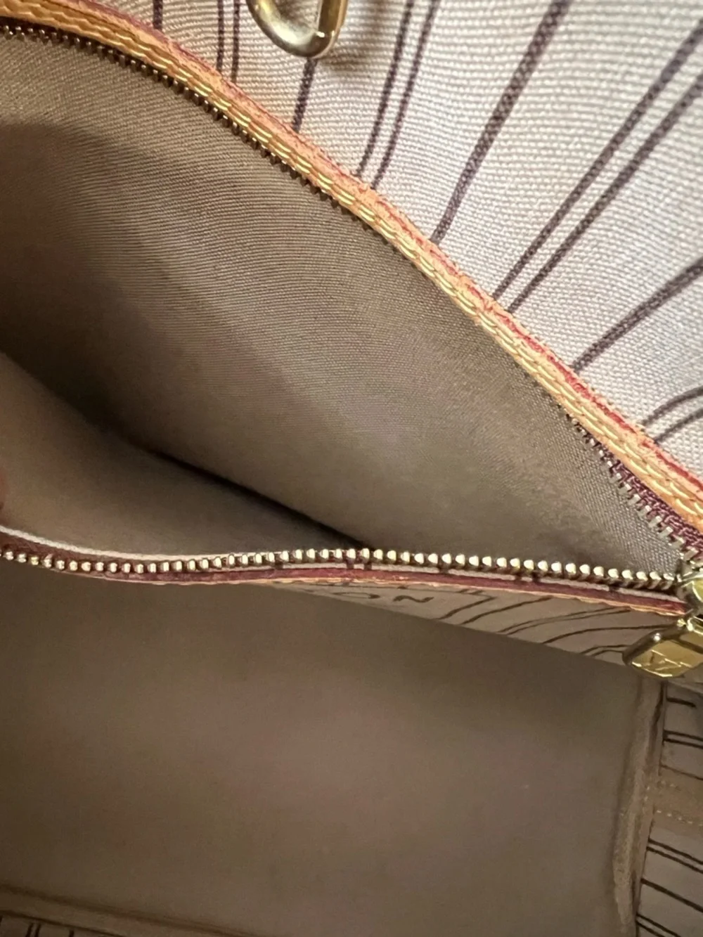 Authentic Louis Vuitton neverfull mm - Picture 7 of 16